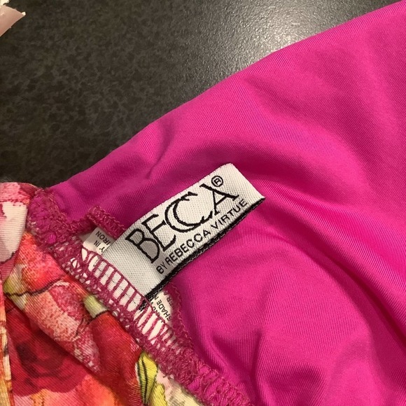 BECCA by Rebecca Virtue Floral Halter Bikini Top Pink Basket Weave Resin Center - Picture 10 of 11